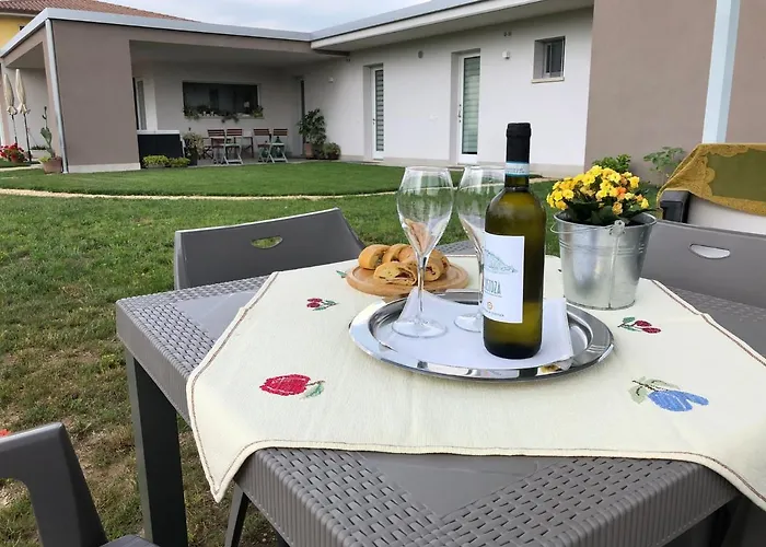 בית הארחה I Broletti Del Garda 3*