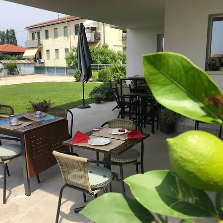 Guest house I Broletti Del Garda Pacengo Di Lazise